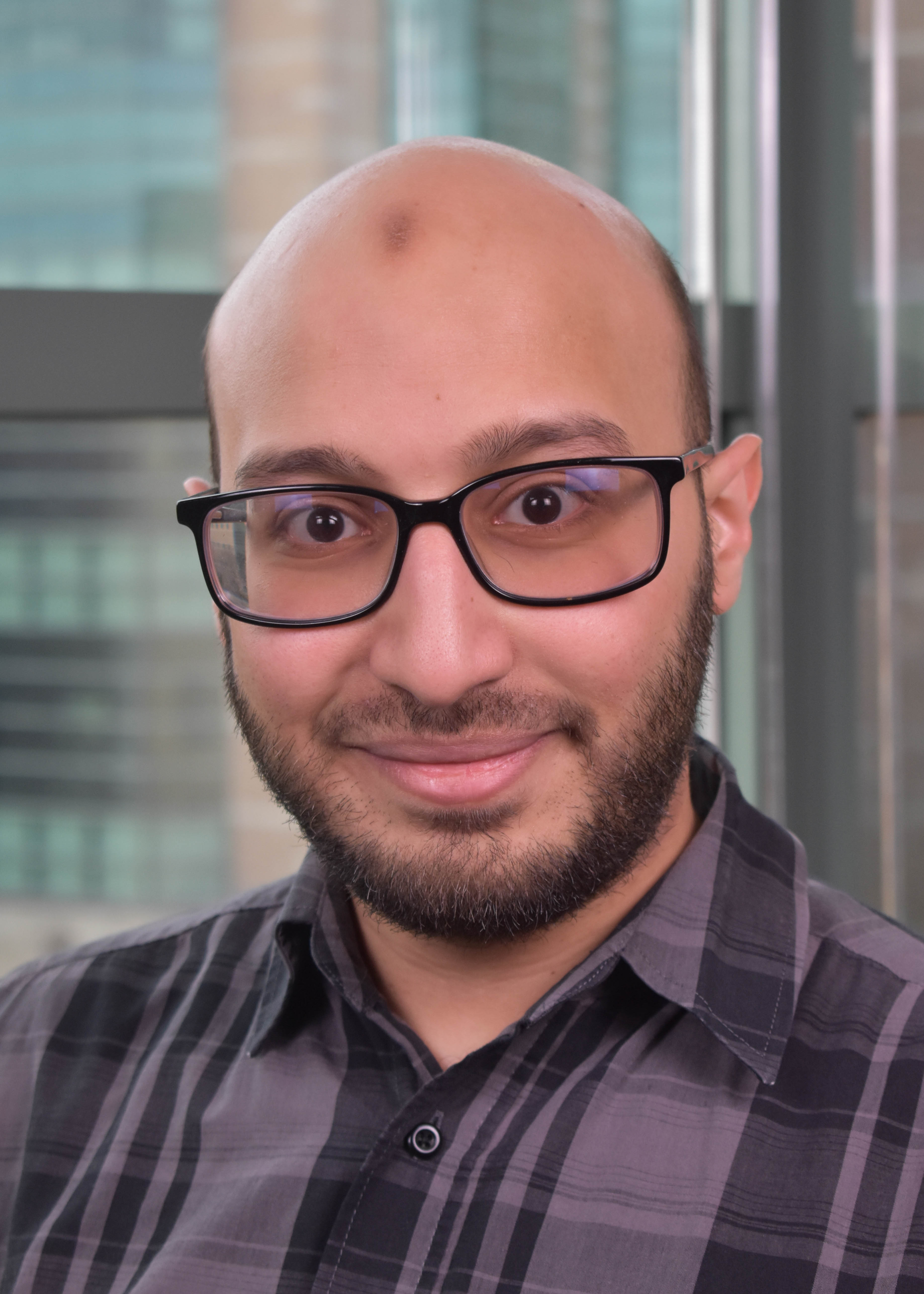 Headshot of Abdulrahman Mahmoud